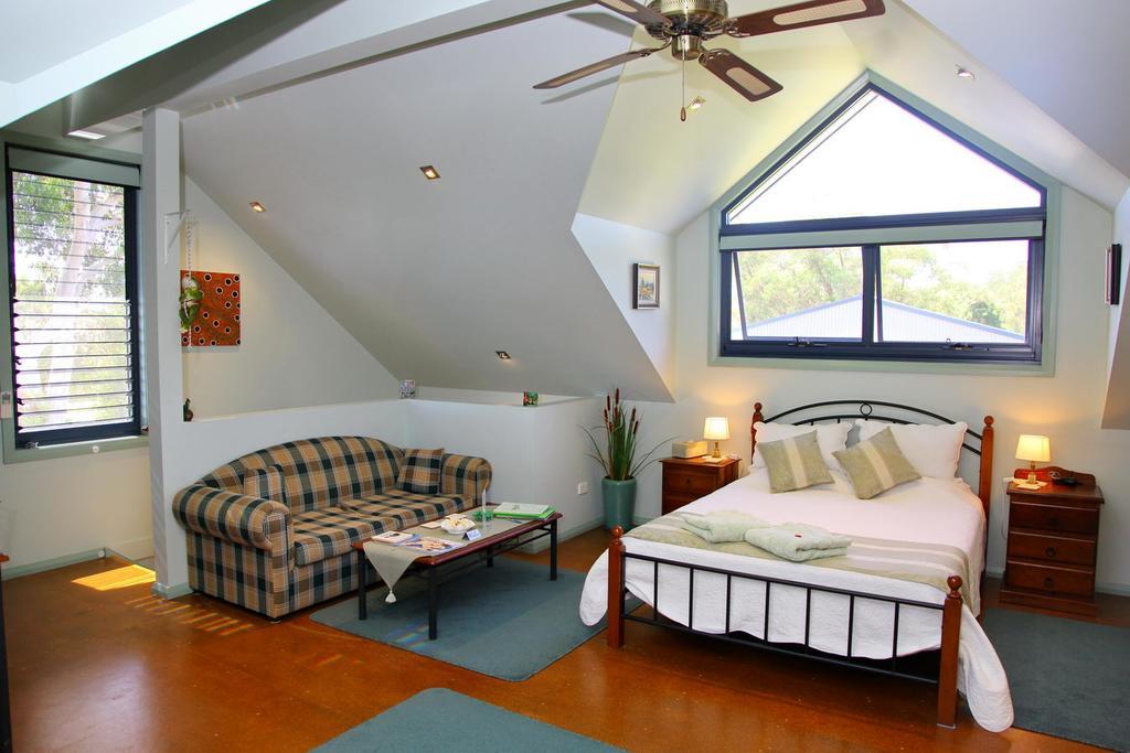 Salamander Bay Bed And Breakfast Exterior photo
